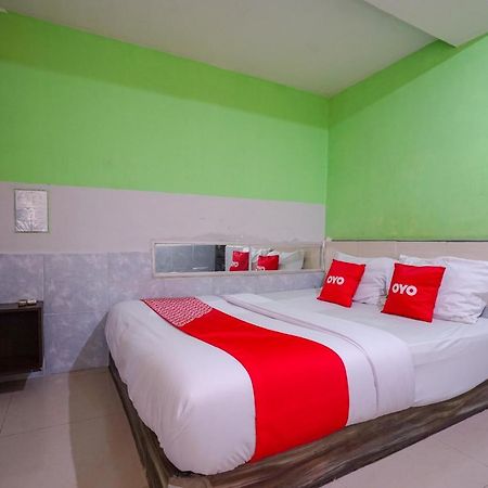 Oyo 1495 Hotel Lendosis Παλεμπάνγκ Εξωτερικό φωτογραφία