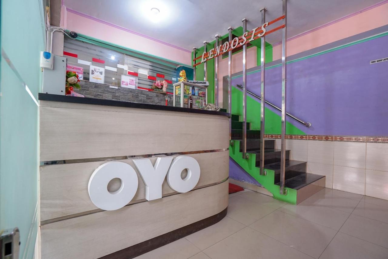 Oyo 1495 Hotel Lendosis Παλεμπάνγκ Εξωτερικό φωτογραφία